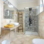 3 Bedroom Beautiful Home In Torchiara *